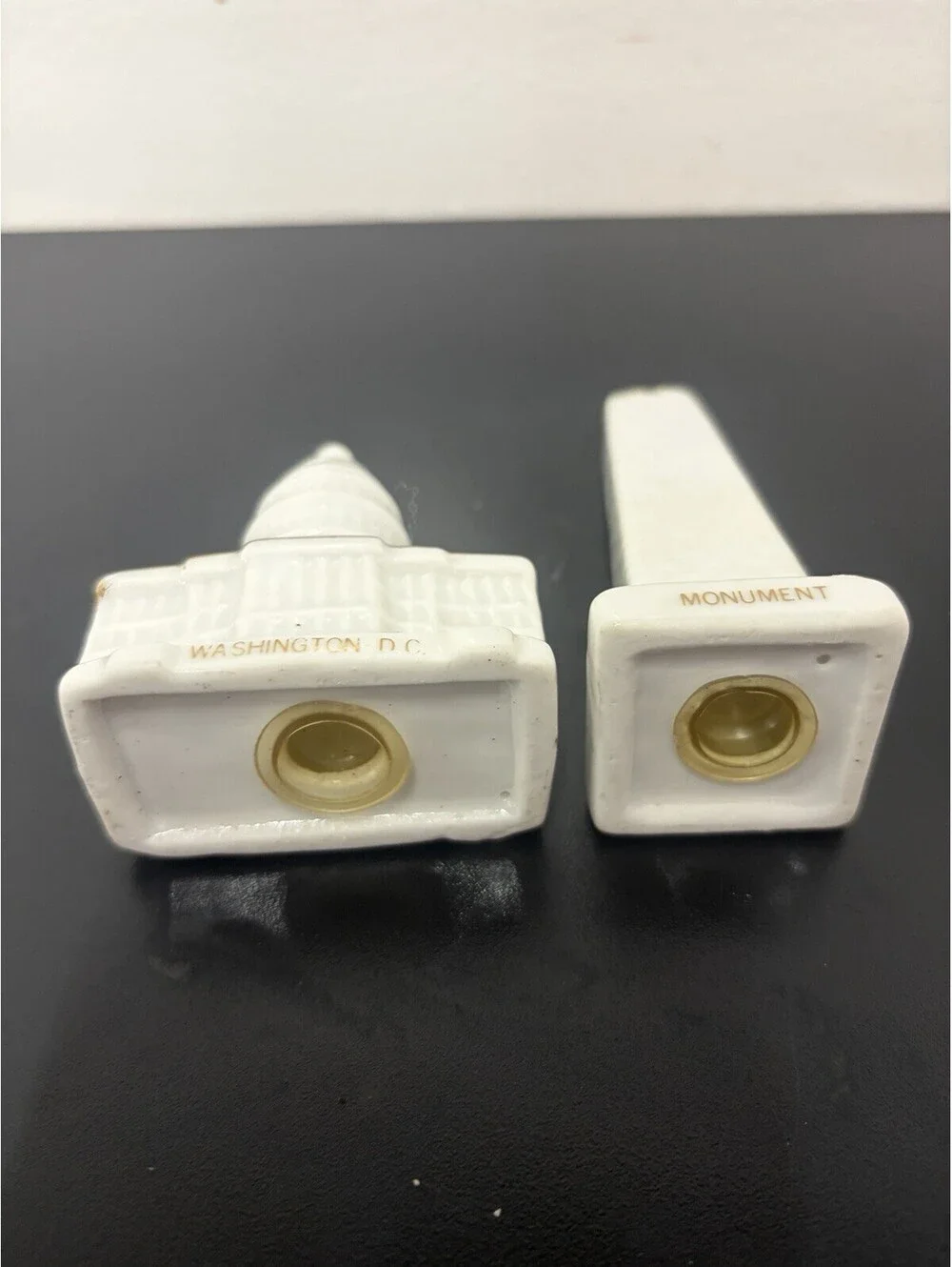 Vintage U.S. Capitol Building & Washington Monument Salt & Pepper Shakers